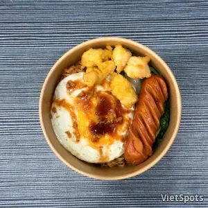 Mixed Noodles with Chicken Ball, Sausage & Fried Egg