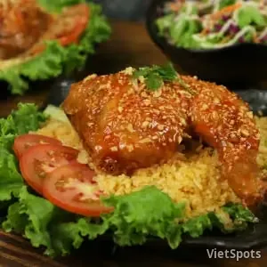 Cơm đùi sốt tỏi