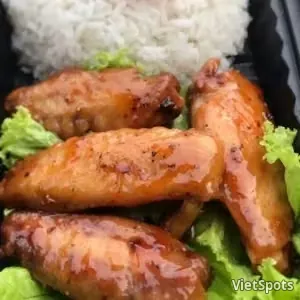 Cơm Cánh Chiên mắm sốt cay / không cay