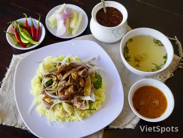 Cơm gà xé + lòng mề (đặc biệt)
