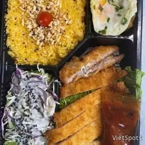 Cơm sườn giòn sốt chua cay