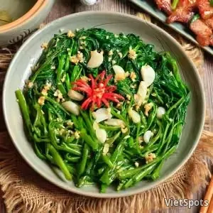 Rau muống xào tỏi