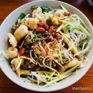 シジミのブン（米麺）