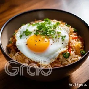 チャーハン＋目玉焼き2個