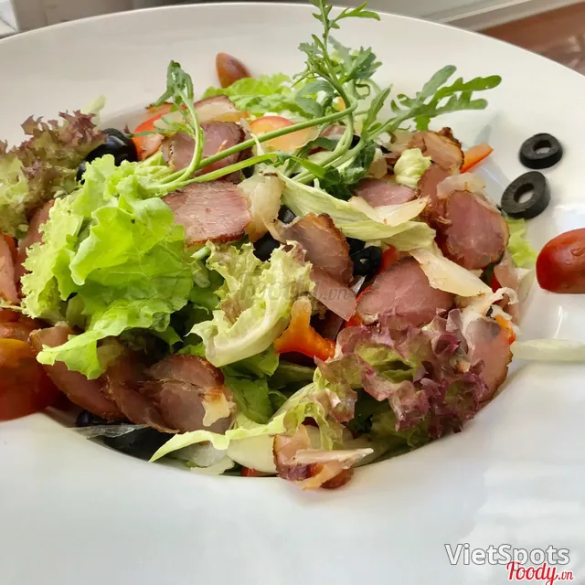 Salad thịt xông khói