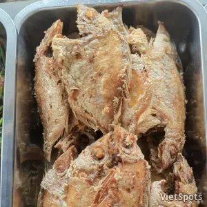 ข้าวปลาทอด