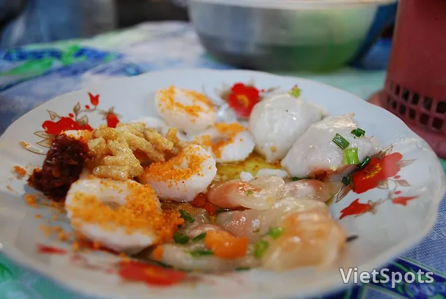 Bánh Ít Nhân Tôm Thịt