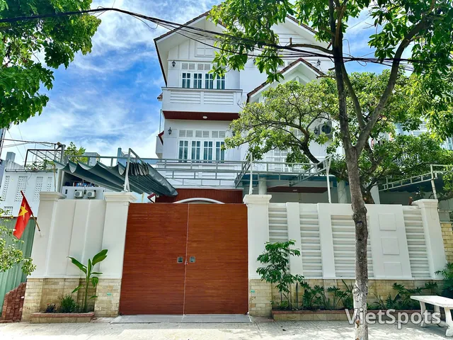 Warm and Peaceful Pool Villa