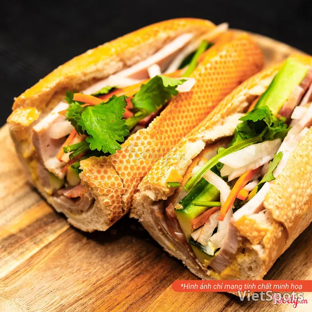 Quan Thuong Bun Cha Ca & Banh Mi - Breakfast