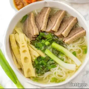 鴨肉竹筍米粉