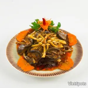 เห็ดผัดกุ้งแห้งซอสเอ็กซ์โอ