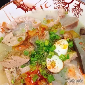 บั๊ญกัญเครื่องในเป็ด
