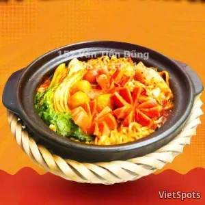 辛いソーセージ麺