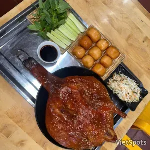 Хрустящая жареная утка с 8 паровыми булочками