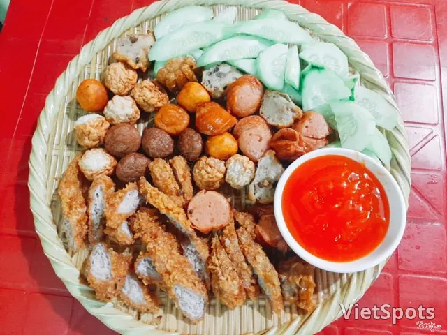 Snack Combo 8, free 1 Coca