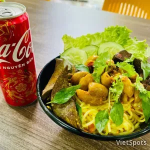 콤보: 곱창 쌀국수 + 코카콜라