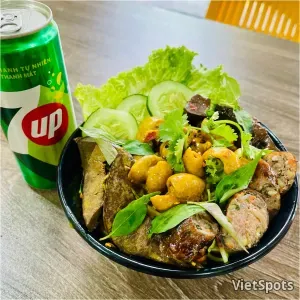 콤보: 곱창 쌀국수 + 세븐업