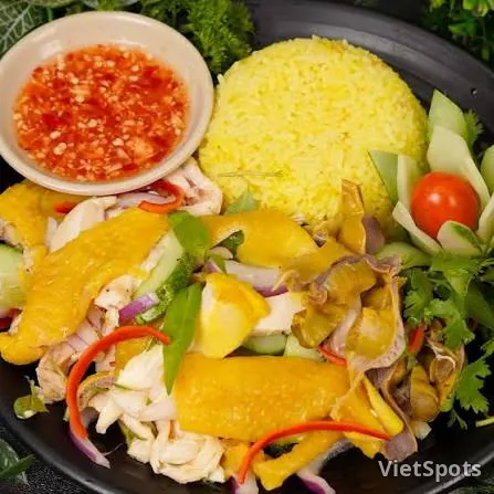 คอมโบ 4: ไก่สับ 1 ตัว + ข้าว ซุป สลัดผัก