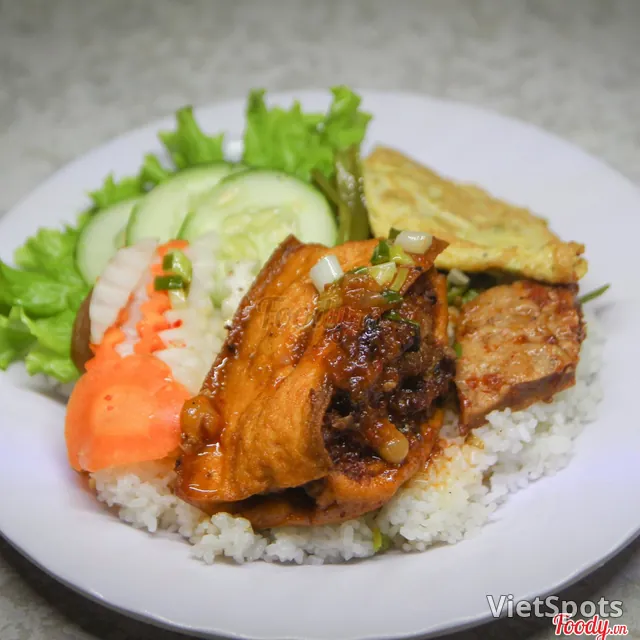 酿肉豆腐碎米饭