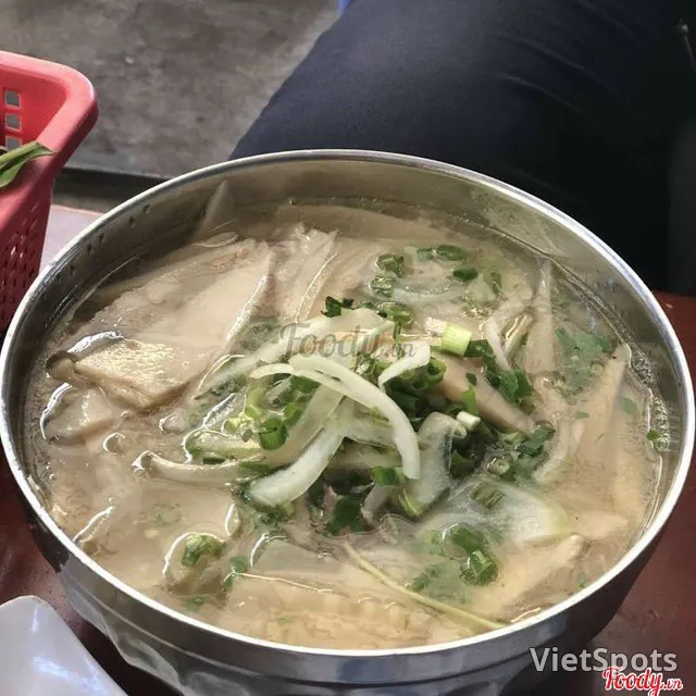 फिश सॉस तली हुई पोर्क स्किन