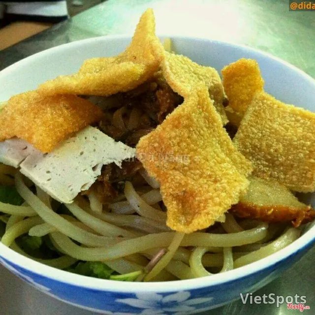 काओ लाउ (होई अन नूडल्स)
