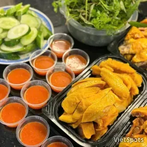 आधा ठंडा नमक-पका चिकन + 1 पेप्सी गिलास मुफ़्त