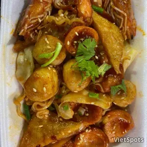 स्पेशल सॉस मिक्स नूडल्स (NEW)