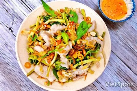 ยำตีนไก่ถอดกระดูก