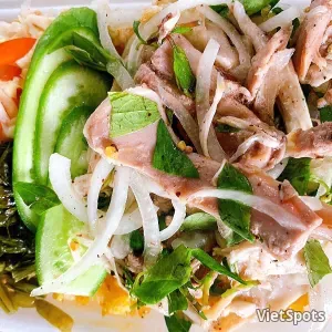 半羽鶏肉サラダ