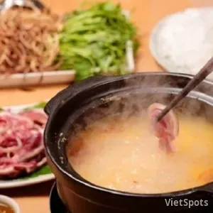 เนื้อแพะลวกน้ำส้มสายชู