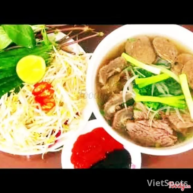 Фо с грудинкой и фрикадельками