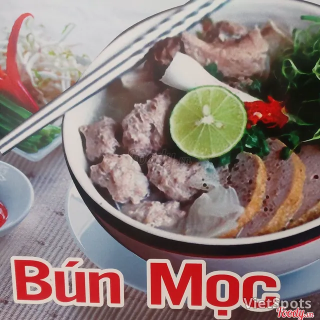 ブンモック（豚肉団子の米麺）