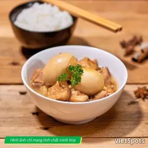 ข้าวหมูตุ๋นและหมูยอ