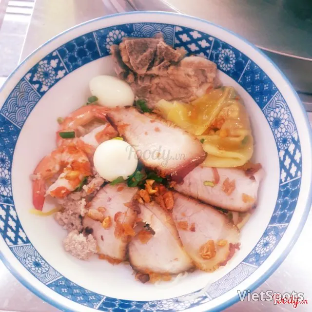 모둠 후띠에우 (비빔)