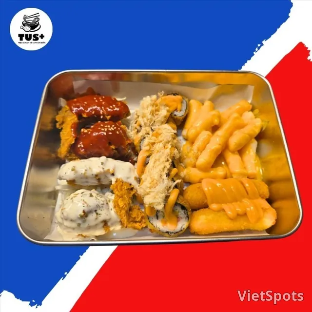 가족 박스 2: 양념치킨 4조각 + 김밥튀김 + 치즈 떡볶이 + 치즈스틱