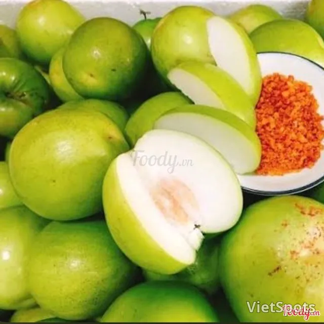 Green Apple with Shrimp Salt