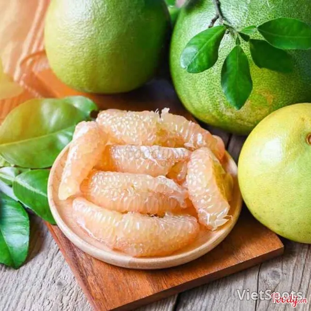 Peeled Green Pomelo