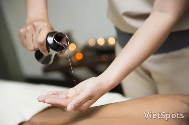 Aromatherapy Oil Massage