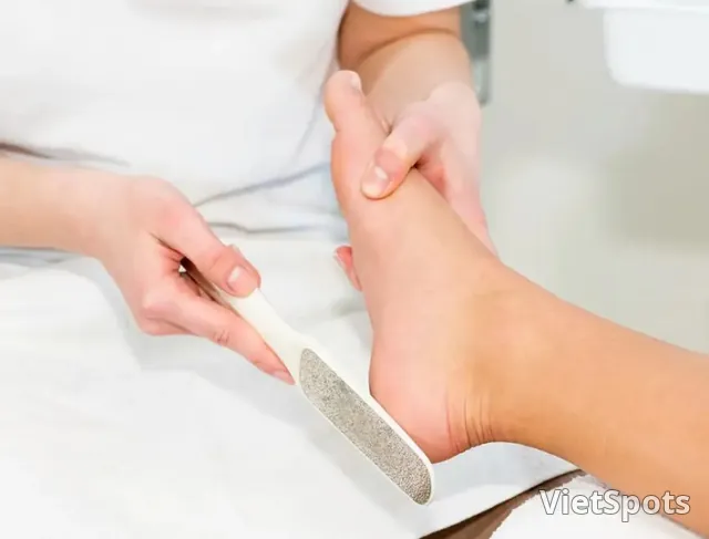 Heel Care (Exfoliation + Mask + Heel Scrub + Moisturizer)