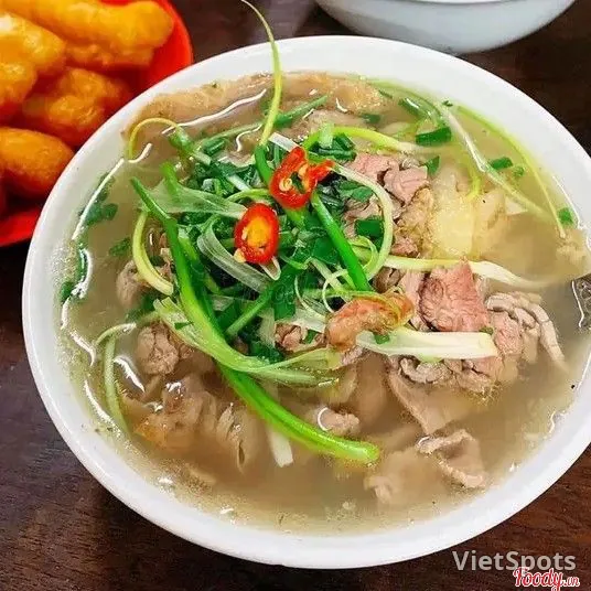 เฝอเนื้อลวกและเนื้อส่วนท้อง