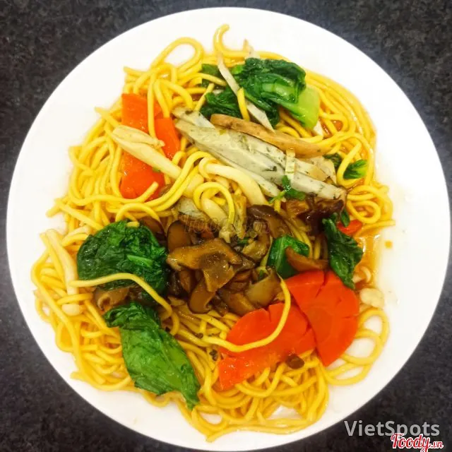Vegetarian Soft Stir-fried Noodles
