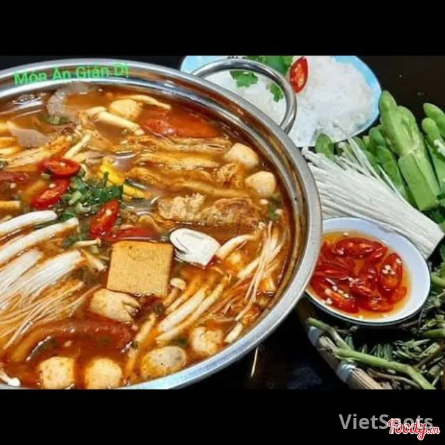 Spicy & Sour Mushroom Hot Pot (2 people)
