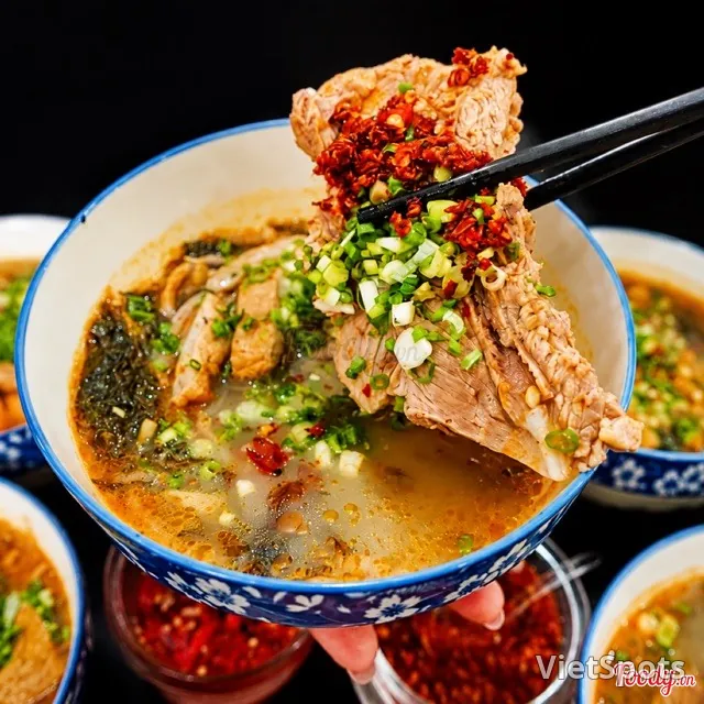 木薯粉粗麵（豬排骨）