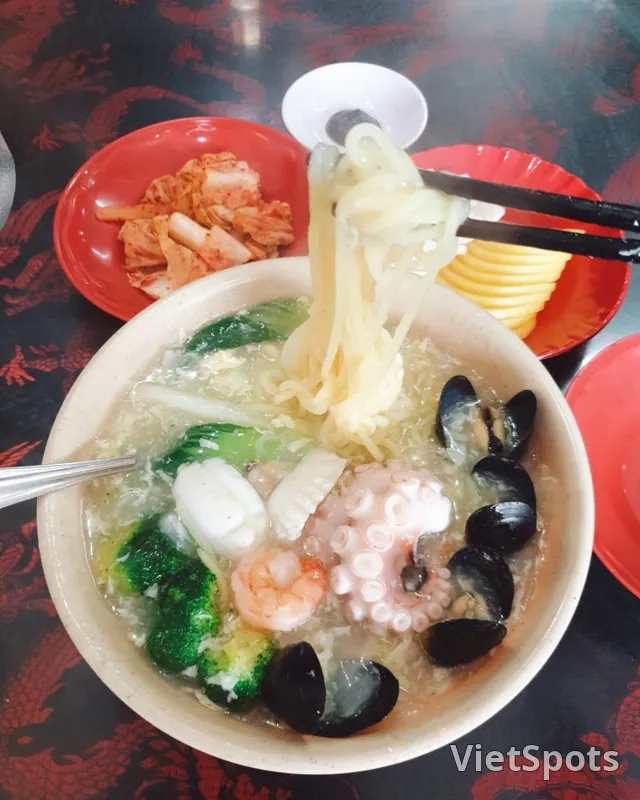 三鮮滷麵