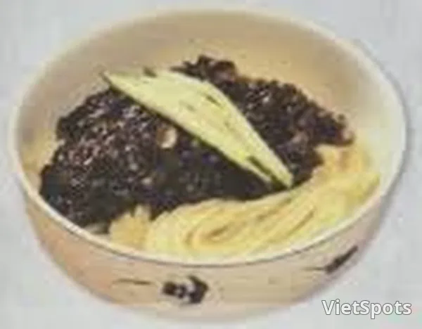 ジャージャー麺