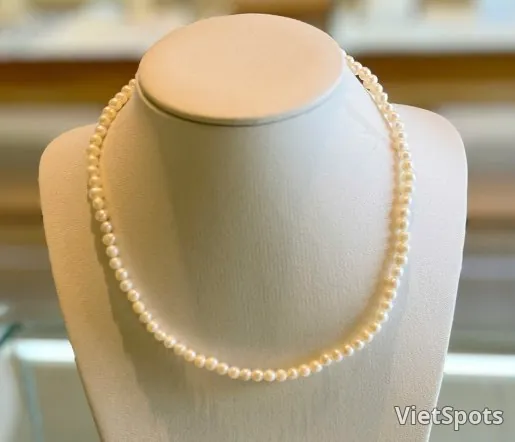 Pearl Necklace No.18