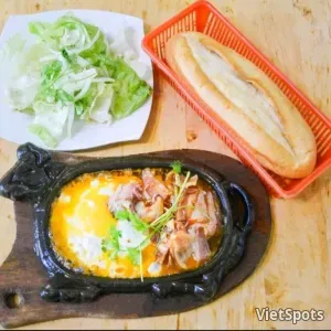 Bacon Fried Egg - Banh Mi