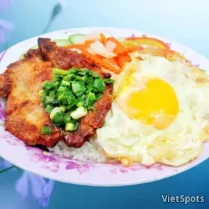 Com Tam Combo - Pork Chop, Fried Egg, Thai Sauce + Sprite