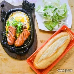 Sunny-Side Egg with Sausage