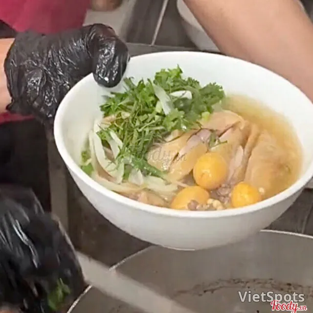 Chicken Phở with Immature Eggs